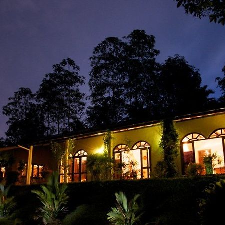 The Reef Beach Hotel Negombo Exterior photo